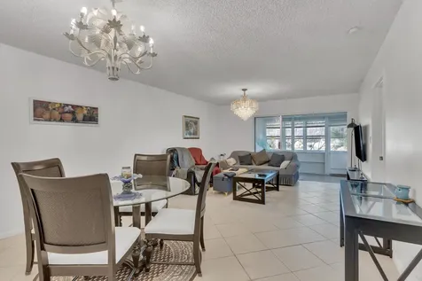 857 Worcester B Lane Lake Worth FL 33467