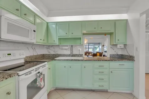 857 Worcester B Lane Lake Worth FL 33467