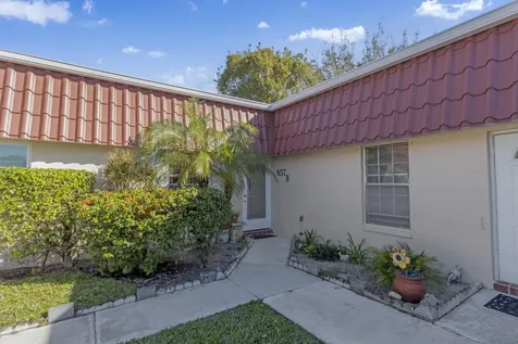 857 Worcester B Lane Lake Worth FL 33467