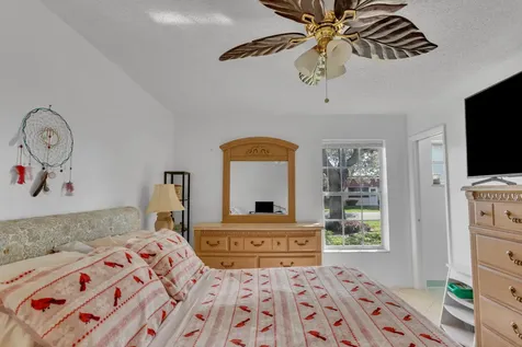 857 Worcester B Lane Lake Worth FL 33467