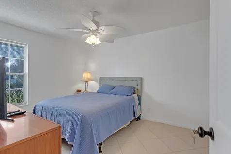 857 Worcester B Lane Lake Worth FL 33467
