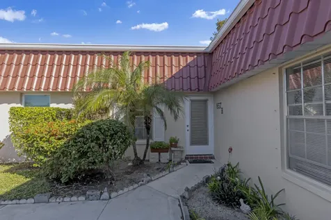 857 Worcester B Lane Lake Worth FL 33467