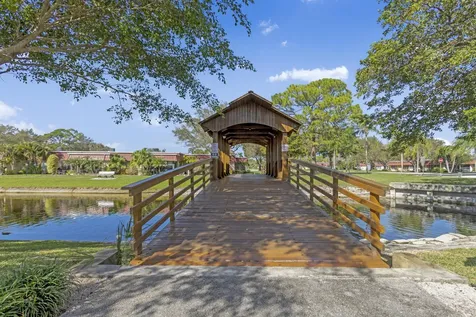 857 Worcester B Lane Lake Worth FL 33467