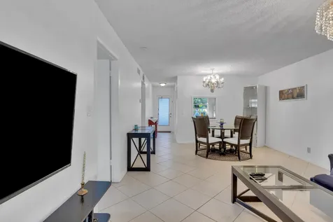 857 Worcester B Lane Lake Worth FL 33467