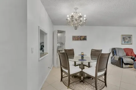 857 Worcester B Lane Lake Worth FL 33467