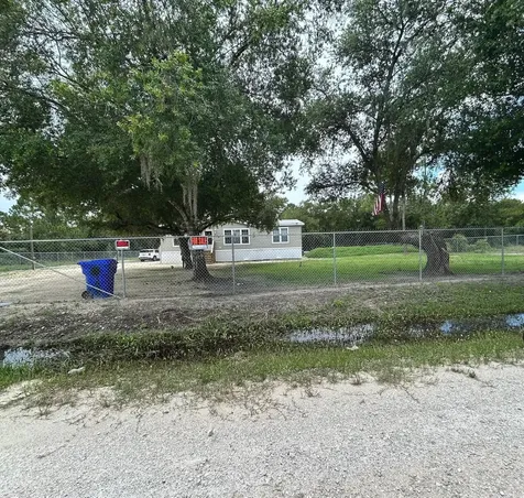 130 Avenue Del Centro Clewiston FL 33440