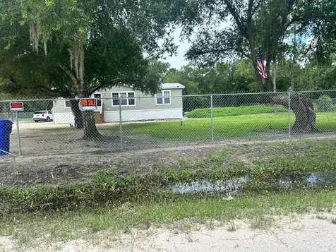 130 Avenue Del Centro Clewiston FL 33440