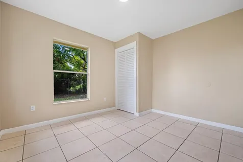 1017 Sw Avenue I Belle Glade FL 33430