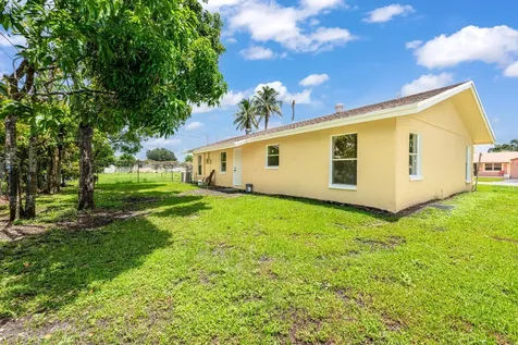 1017 Sw Avenue I Belle Glade FL 33430