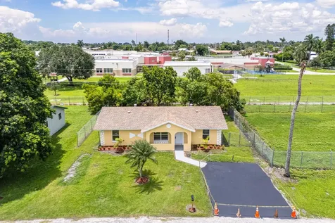 1017 Sw Avenue I Belle Glade FL 33430