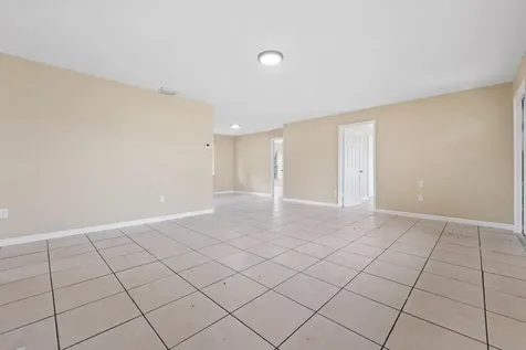 1017 Sw Avenue I Belle Glade FL 33430