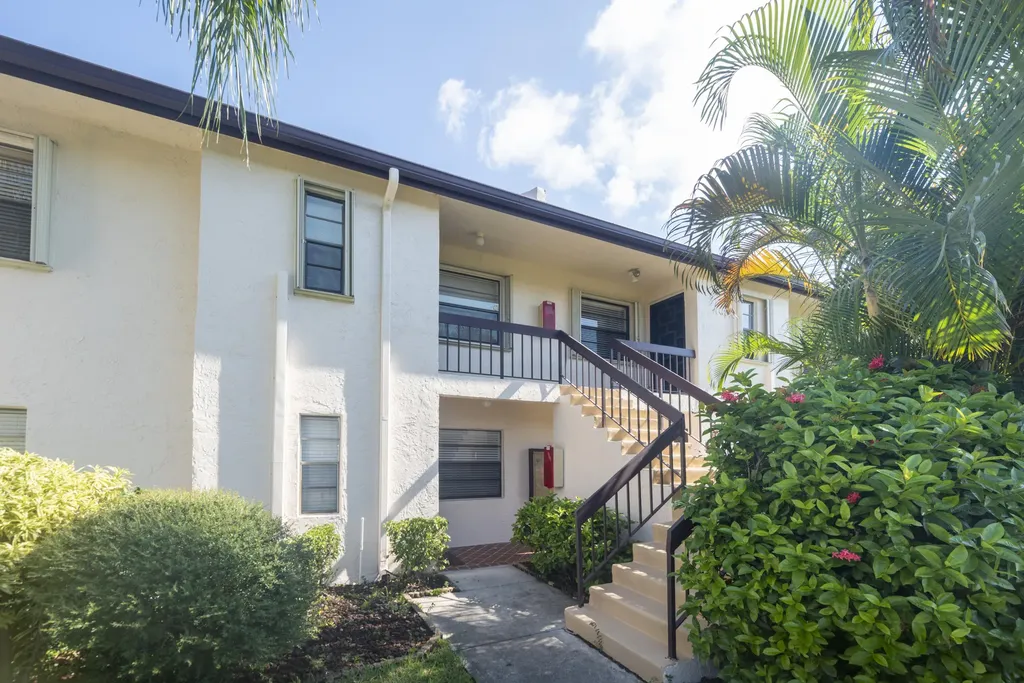 7920 Eastlake Drive Boca Raton FL 33433