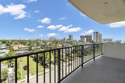 2500 E Las Olas Boulevard Fort Lauderdale FL 33301
