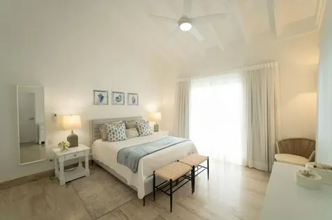 33 00 Casa De Campo DR 22000