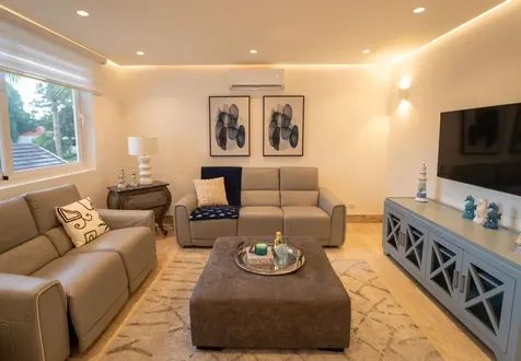 33 00 Casa De Campo DR 22000