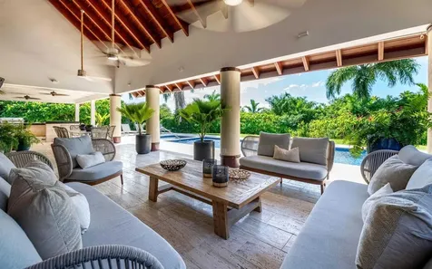 2 00 Casa De Campo DR 22000