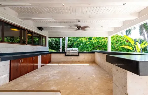 2 00 Casa De Campo DR 22000