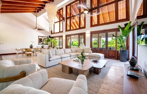 2 00 Casa De Campo DR 22000
