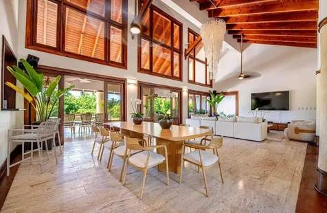 2 00 Casa De Campo DR 22000
