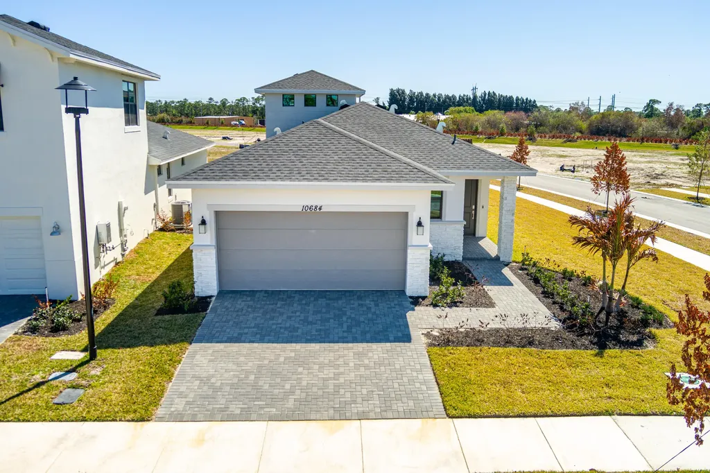 10684 Nw Wilgrove Lane Port Saint Lucie FL 34987