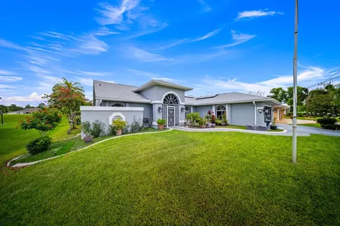 1341 Sw Abingdon Avenue Port Saint Lucie FL 34953