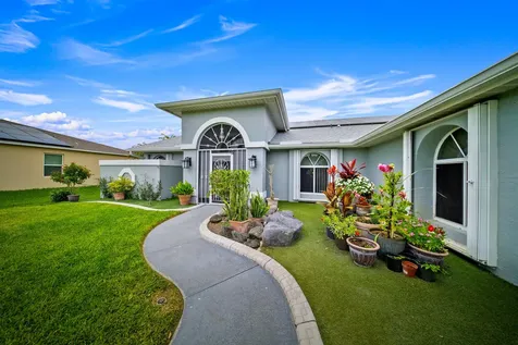 1341 Sw Abingdon Avenue Port Saint Lucie FL 34953