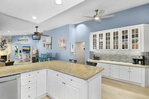 702 Se Adams Court Port Saint Lucie FL 34984