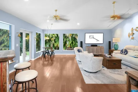 702 Se Adams Court Port Saint Lucie FL 34984
