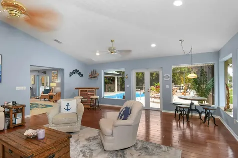 702 Se Adams Court Port Saint Lucie FL 34984