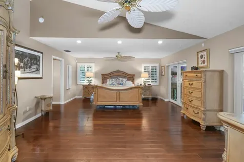 702 Se Adams Court Port Saint Lucie FL 34984