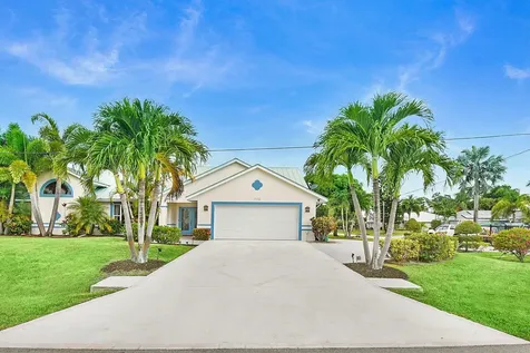 702 Se Adams Court Port Saint Lucie FL 34984
