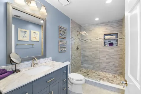 702 Se Adams Court Port Saint Lucie FL 34984