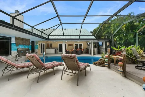 702 Se Adams Court Port Saint Lucie FL 34984