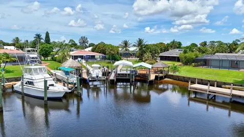 702 Se Adams Court Port Saint Lucie FL 34984