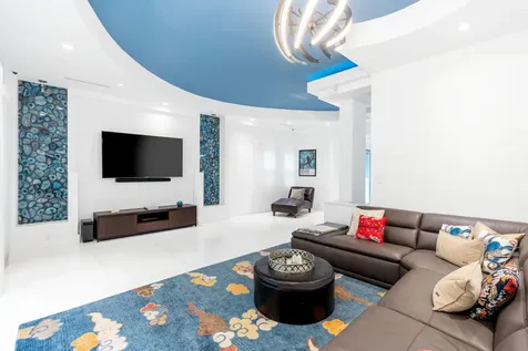 3917 S Le Jeune Road Miami FL 33146
