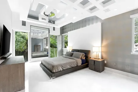 3917 S Le Jeune Road Miami FL 33146