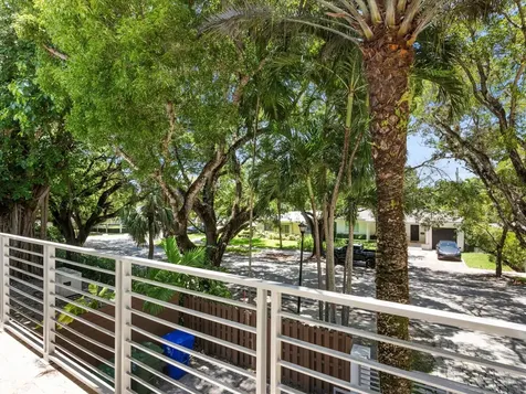 3917 S Le Jeune Road Miami FL 33146
