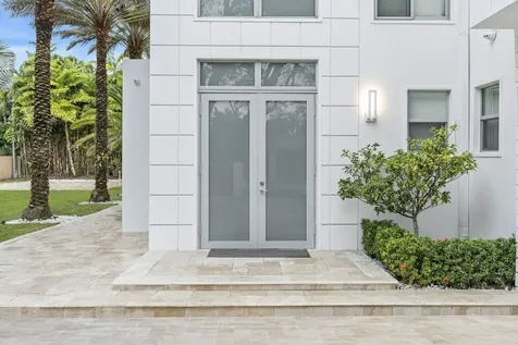 3917 S Le Jeune Road Miami FL 33146