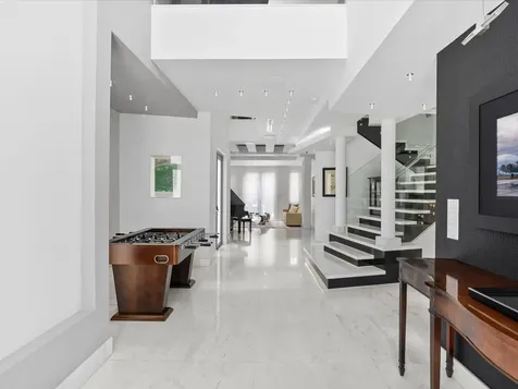 3917 S Le Jeune Road Miami FL 33146