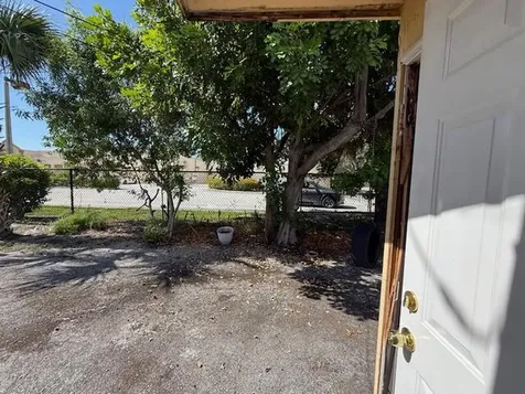 400 Metcalf Court West Palm Beach FL 33407