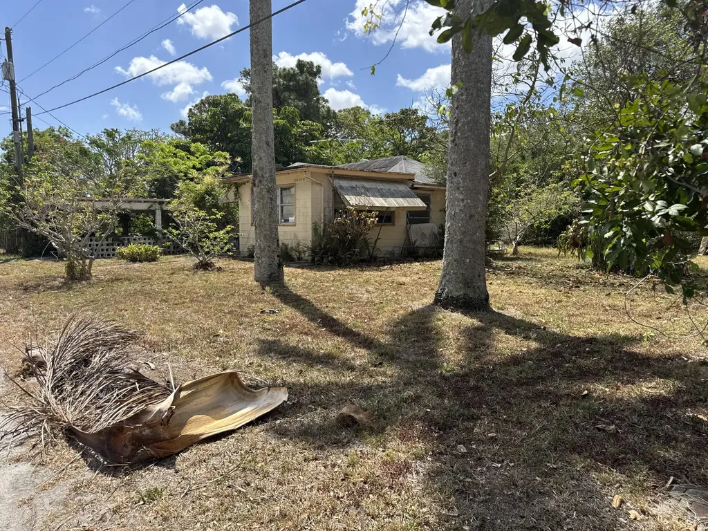 3358 S Jog Road Greenacres FL 33467