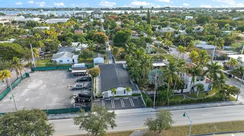 3808 Broadway West Palm Beach FL 33407