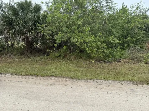 7945 98th Court Vero Beach FL 32967