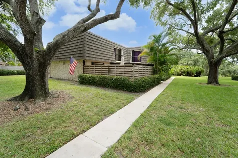505 5th Terrace Palm Beach Gardens FL 33418