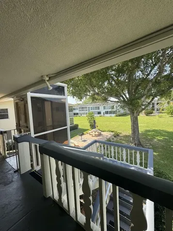 687 Durham Y Deerfield Beach FL 33442
