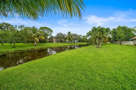 13520 Northumberland Circle Wellington FL 33414