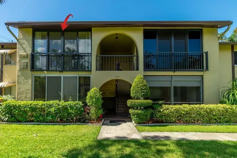 318 Pine Ridge Circle Greenacres FL 33463