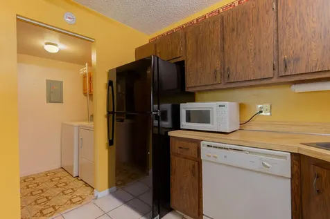 318 Pine Ridge Circle Greenacres FL 33463