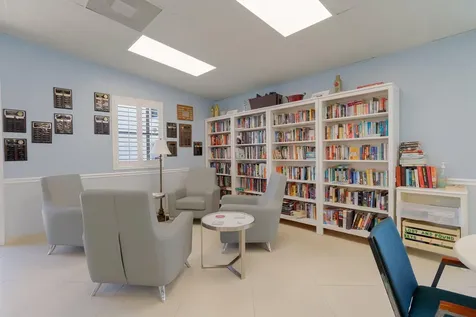 318 Pine Ridge Circle Greenacres FL 33463