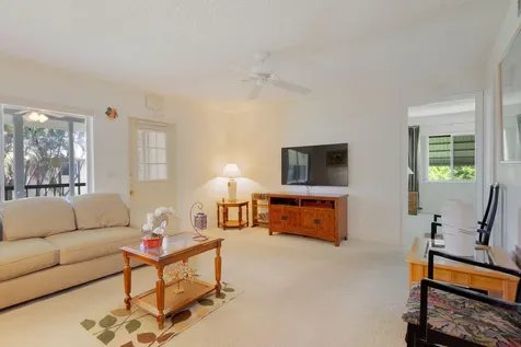 318 Pine Ridge Circle Greenacres FL 33463